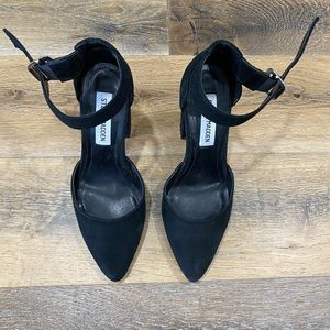Steve Madden Black Closed Toed Block Heels